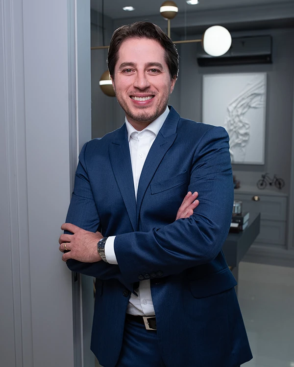 dr. Bruno Passos cirurgião plástico em campo grande